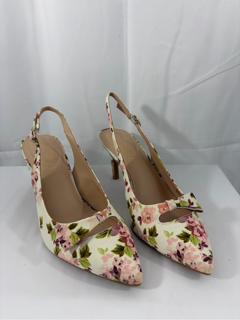NWT Bandolino Women’s Size 7 Pink Green Floral Slingback Pointed-Toe Heels